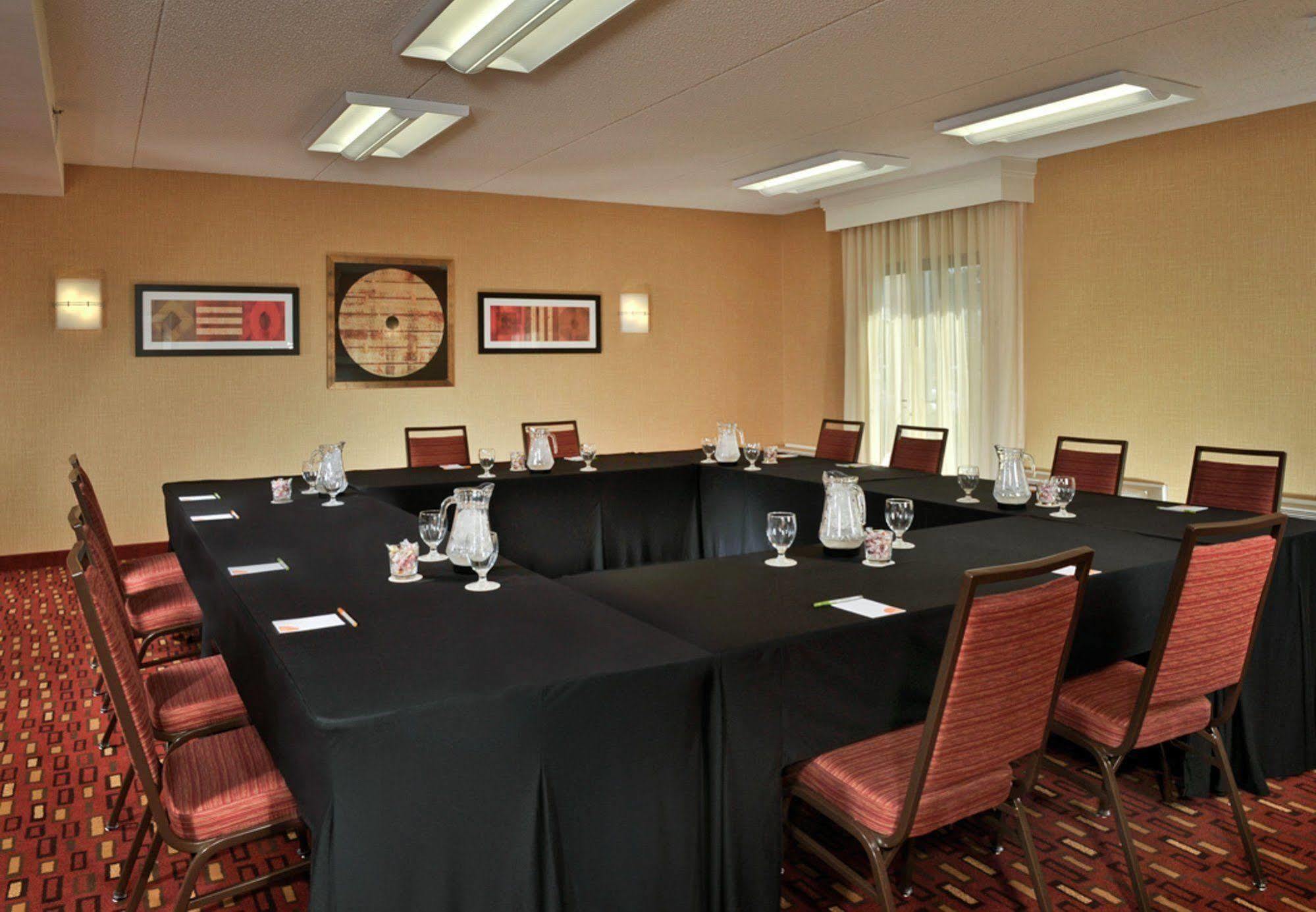 Courtyard By Marriott Rockville Exterior foto